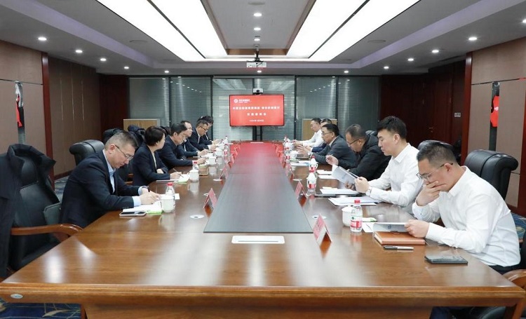 财信集团与鄂尔多斯银行举行战略合作座谈会暨“科创普惠贷”签约仪式